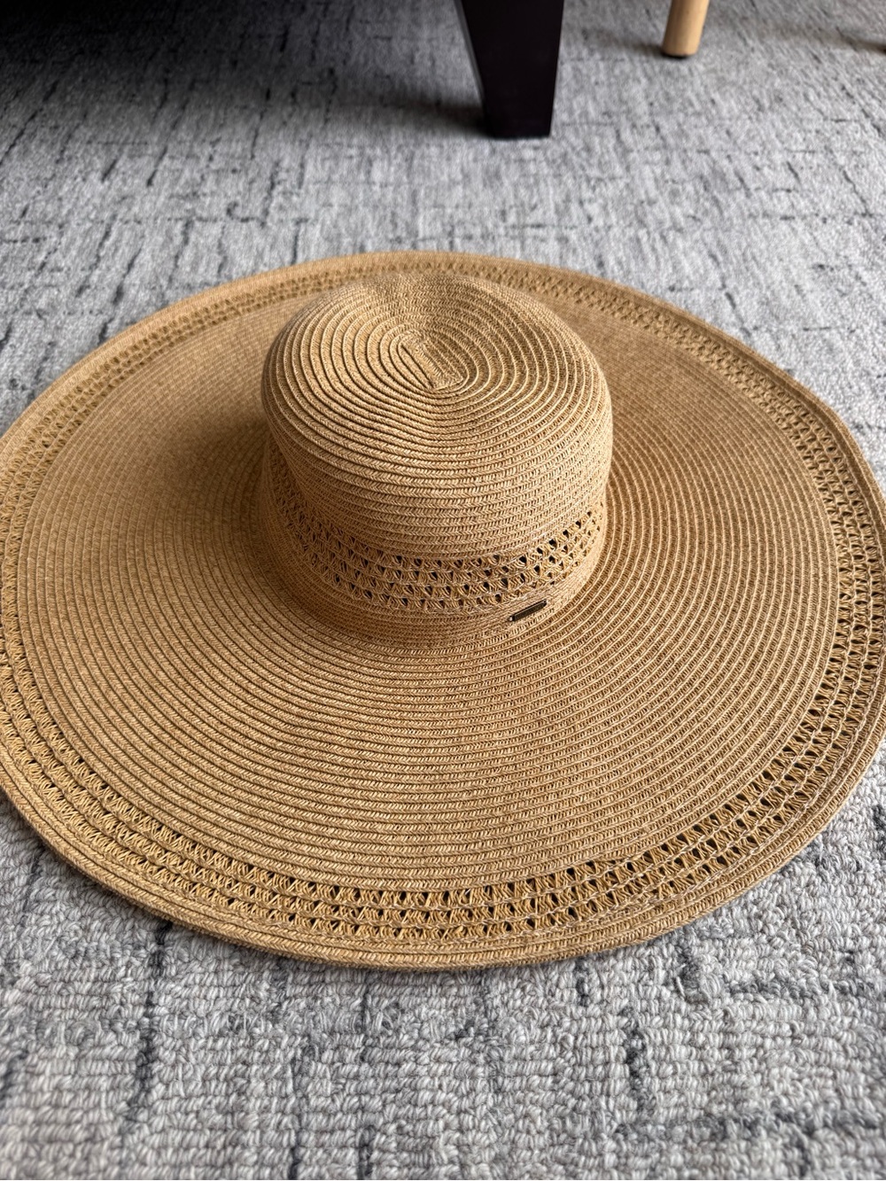 Nine West floppy beach hat